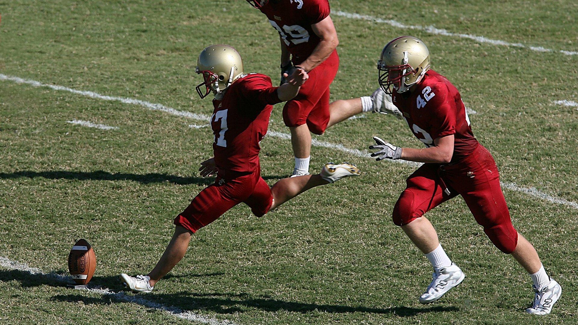 23岁69天！新星杰拉德-马丁缔造欧冠历史，成半决赛助攻双响第四年轻传奇